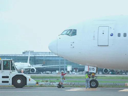 Communication Design to Appeal JAL as a Story